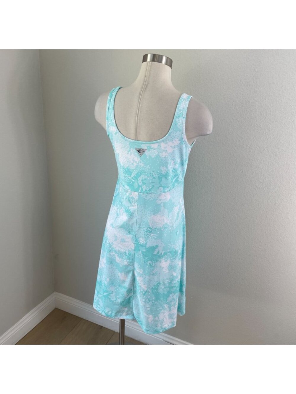Columbia Womens Medium Sleeveless Aqua Activewear Sports Dress Stretch - Picture 6 of 7